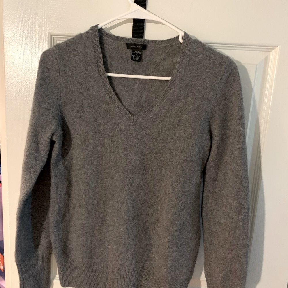Cashmere sweater